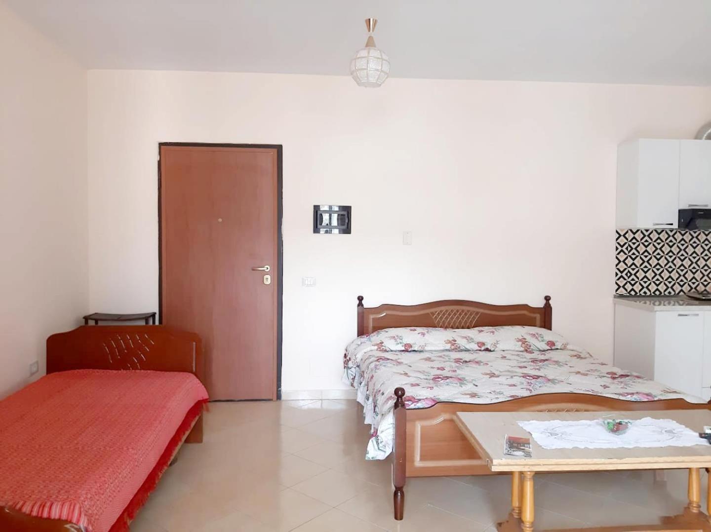 Grazioso Apartamento Arredato A Due Passi Dal Lungomare Влёра Экстерьер фото